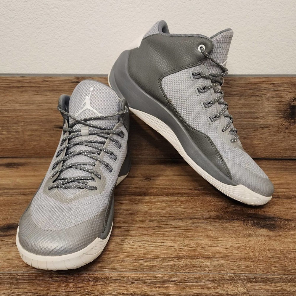 Nike Jordan Men's Grey Basketball Shoes